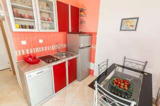 Апартаменты Apartments Mila Krimovica Будва Апартаменты с 2 спальнями, террасой и видом на море-24